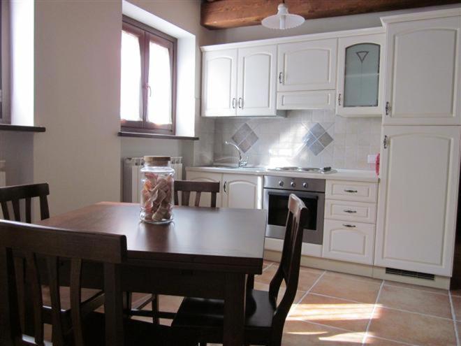 Pietra Maula Agriturismo Castelraimondo Cameră foto